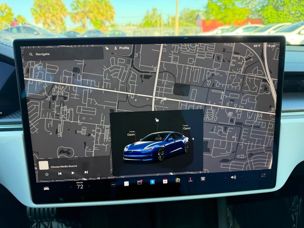 Used 2022 Tesla Model S Plaid image 13