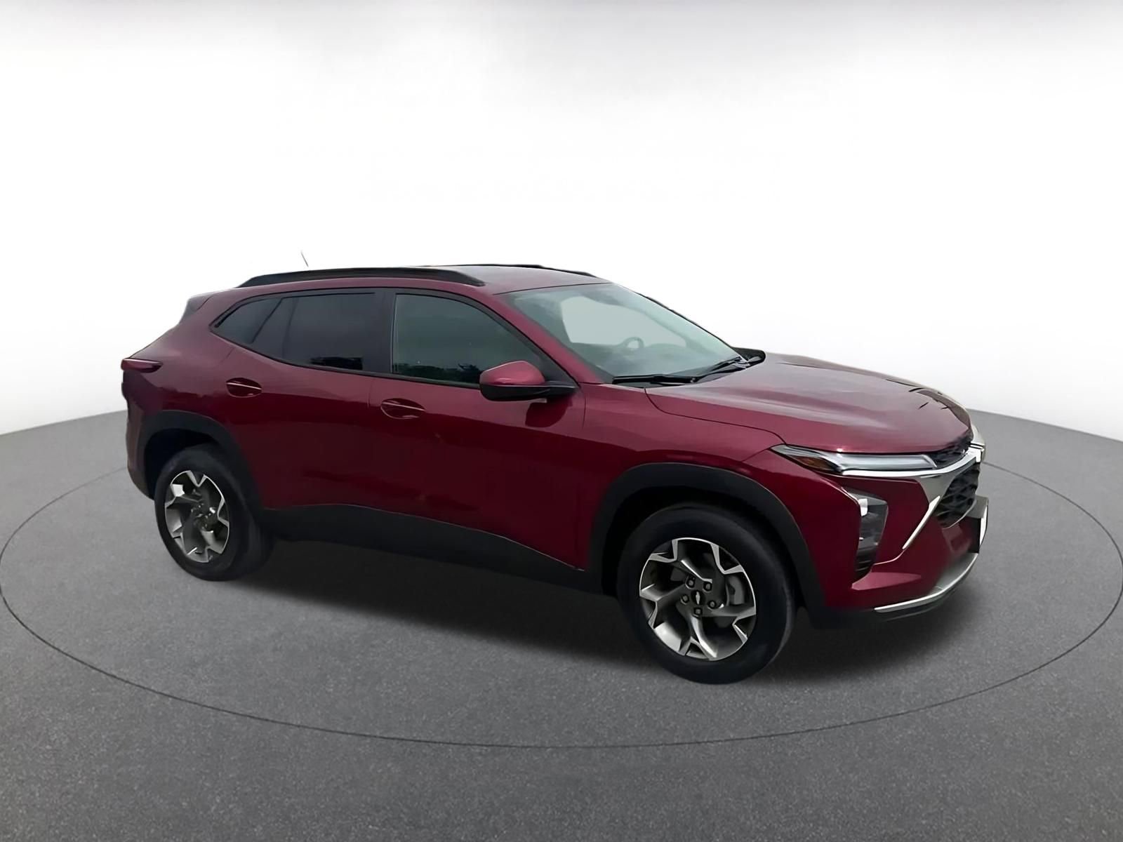 Used 2025 Chevrolet Trax LT w/ LT Convenience Package FWD image 2