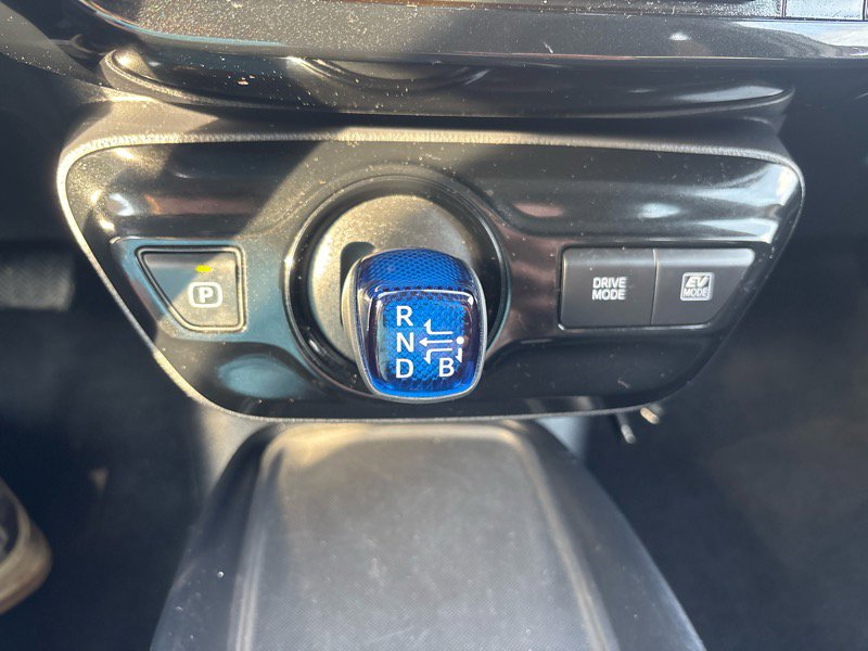 Used 2020 Toyota Prius LE image 23