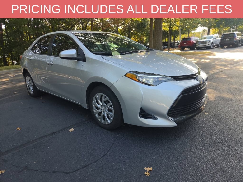 Used 2017 Toyota Corolla LE w/ Carpet Mat Package (TMS) FWD image 1
