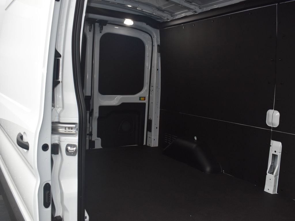 New 2026 Ford Transit 250 148 Medium Roof image 15