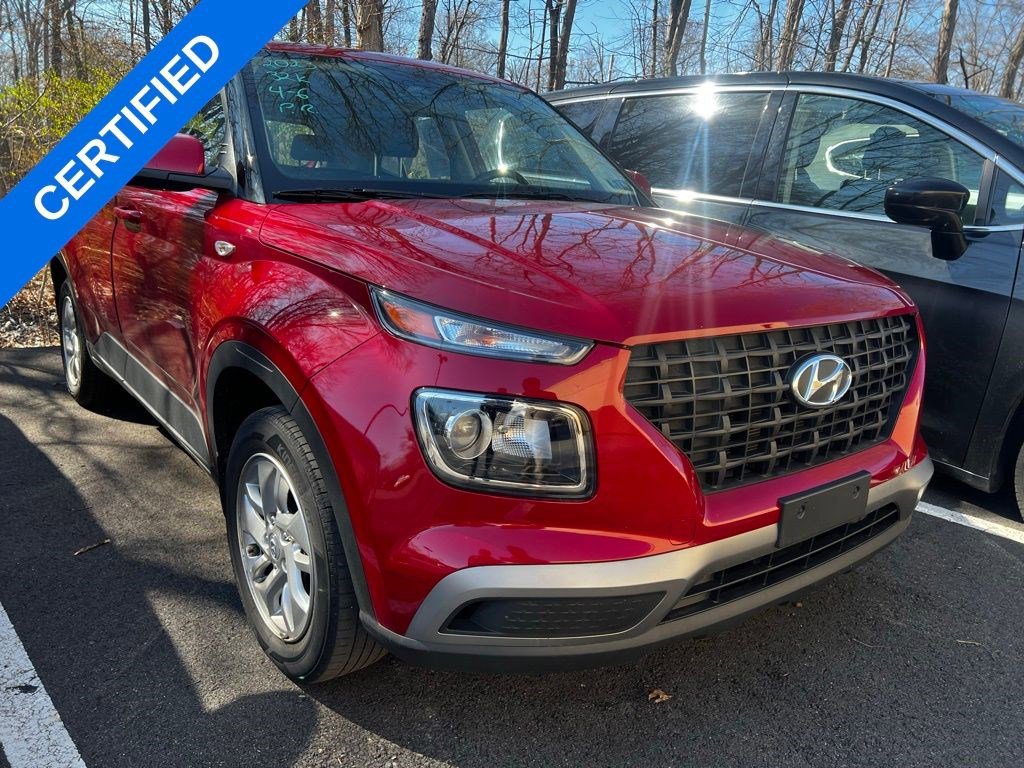 Certified 2023 Hyundai Venue SE image 1