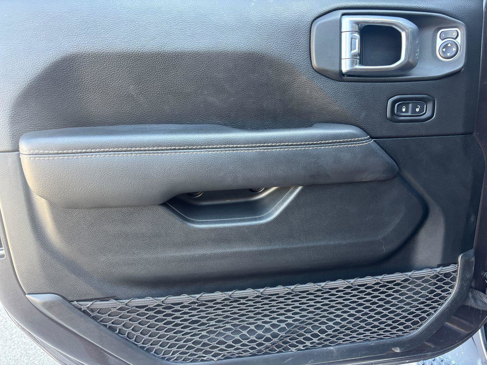 Used 2021 Jeep Wrangler Unlimited Sahara w/ Safety Group image 9