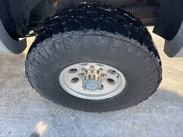 Used 2002 Chevrolet Avalanche 2500 image 4