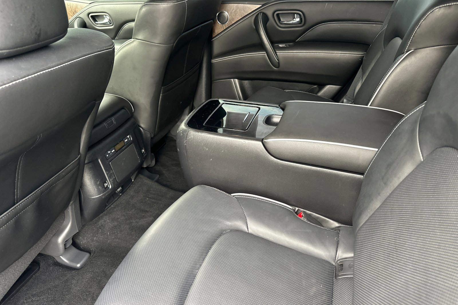 Used 2022 INFINITI QX80 Premium Select w/ Cargo Package image 12