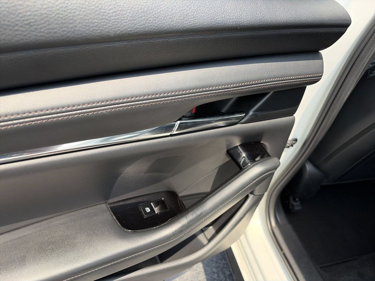 Used 2025 MAZDA MAZDA3 s FWD image 20
