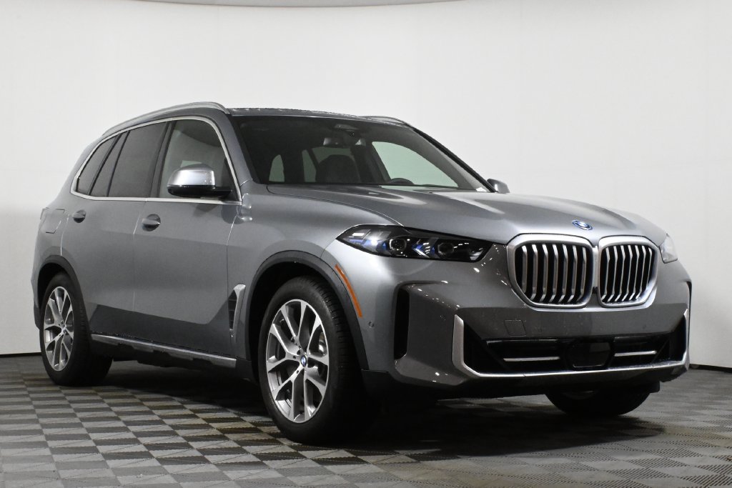 Used 2026 BMW X5 xDrive50e w/ Premium Package AWD/4WD image 9