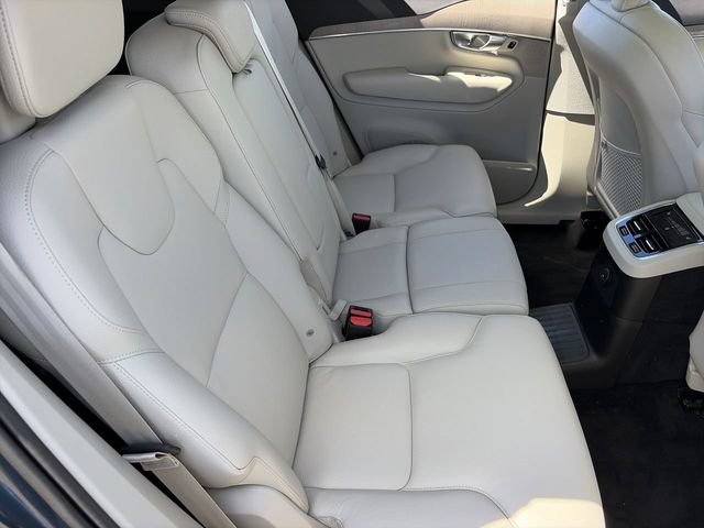 Used 2024 Volvo XC90 T8 Plus w/ Protection Package Premier AWD/4WD image 14
