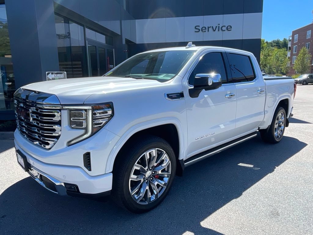 Used 2023 GMC Sierra 1500 Denali w/ Denali Reserve Package AWD/4WD image 2