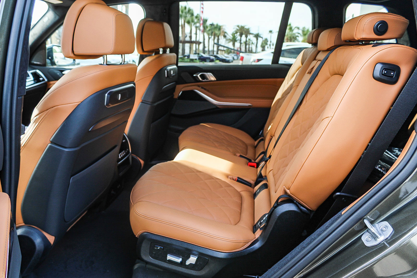 New 2026 BMW X7 xDrive40i w/ M Sport Package image 18