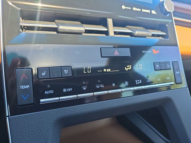 Used 2019 Toyota Avalon Limited image 23