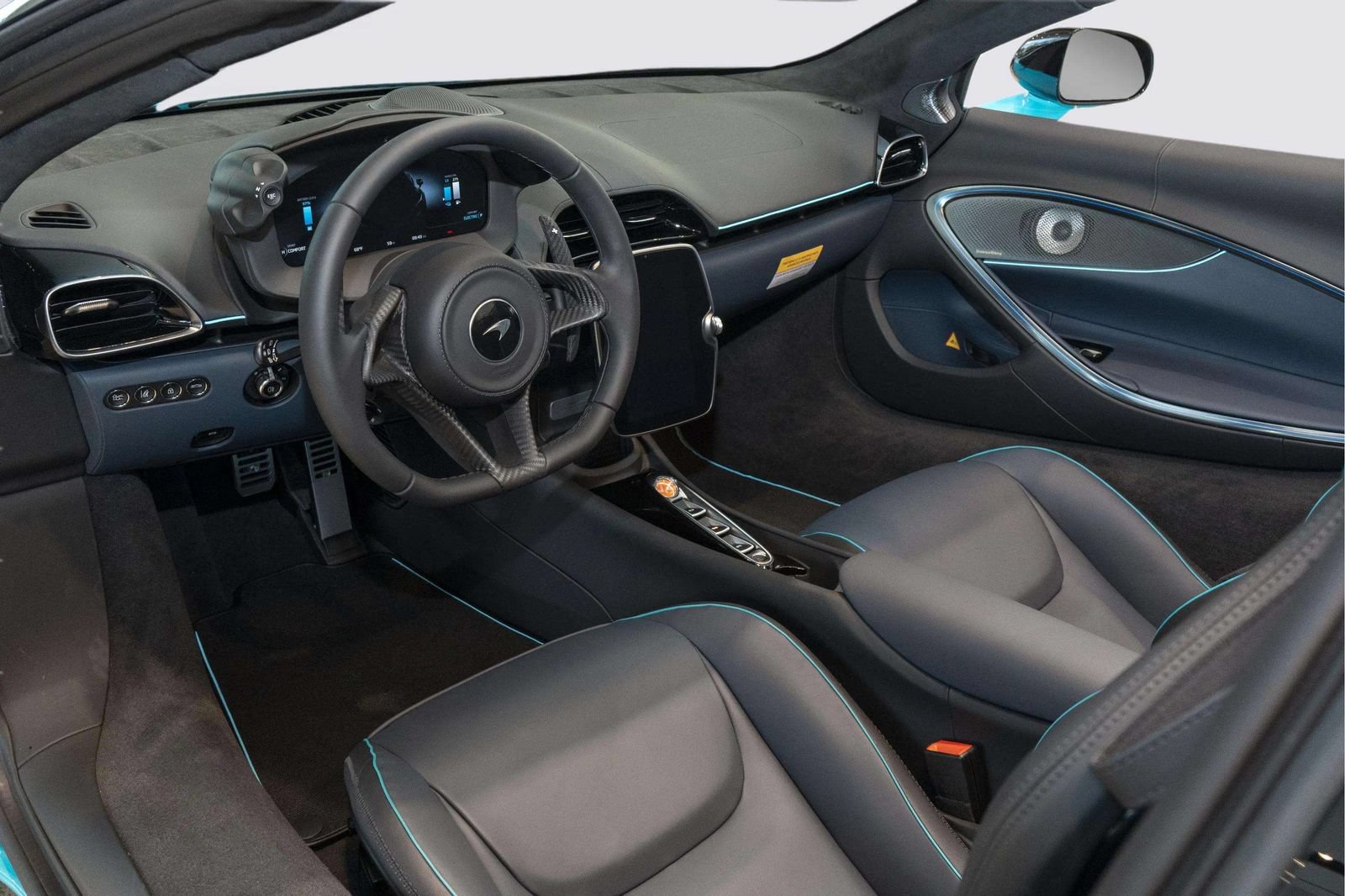 New 2026 McLaren Artura Spider RWD image 25
