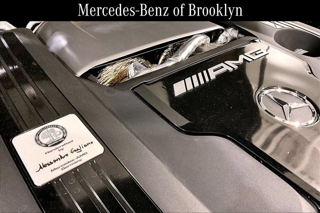 Used 2027 Mercedes-Benz G 63 AMG 4MATIC image 17