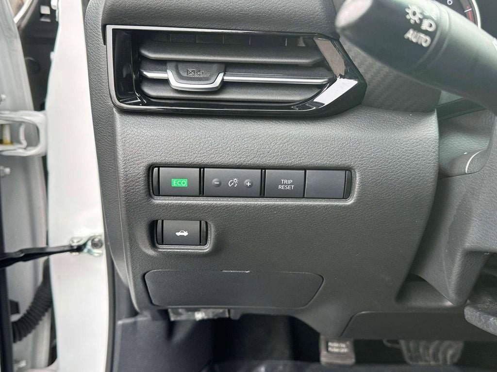 Used 2024 Nissan Sentra SR w/ SR Premium Package image 20