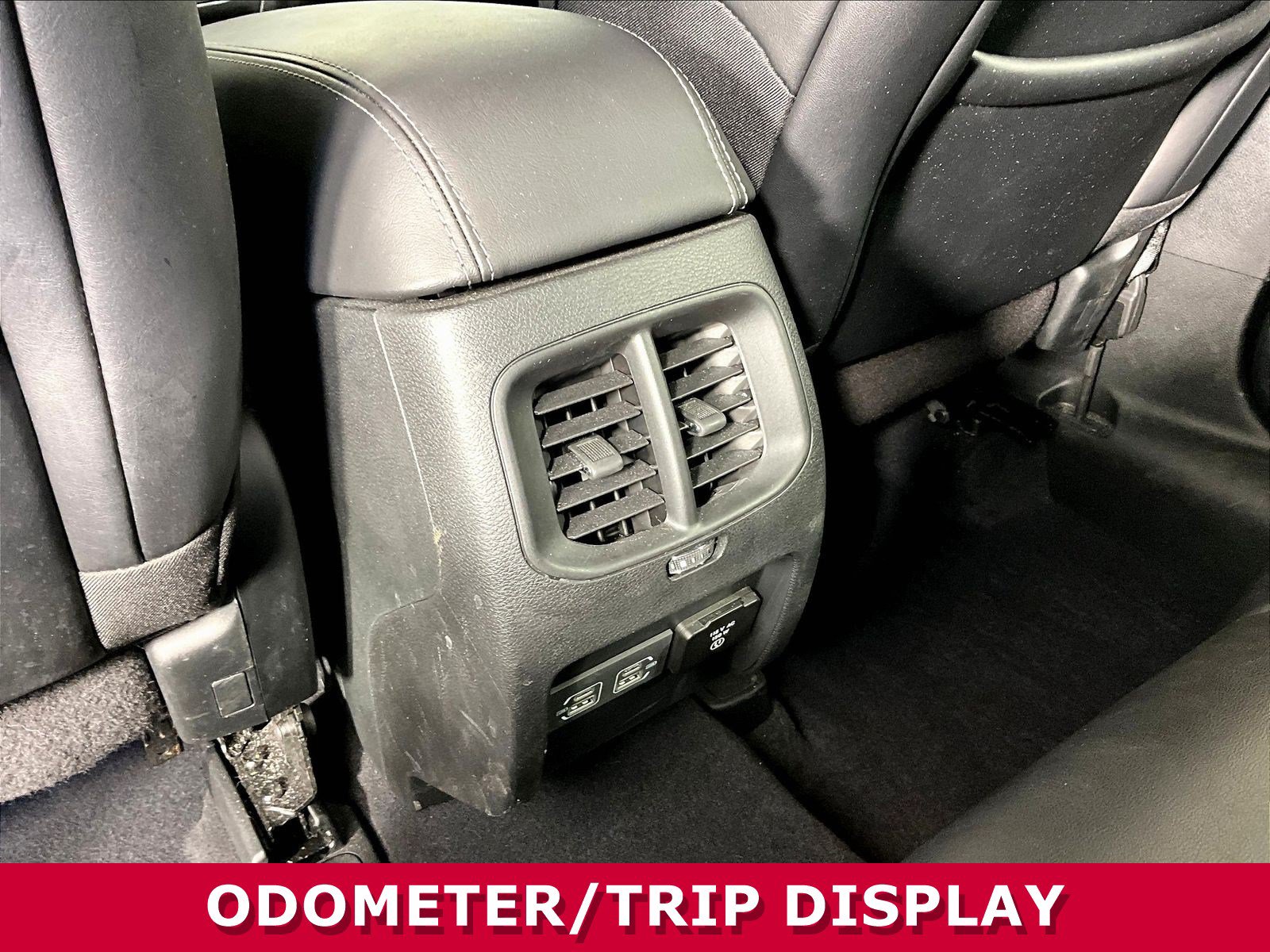 Used 2023 Jeep Cherokee Altitude Lux AWD/4WD image 10