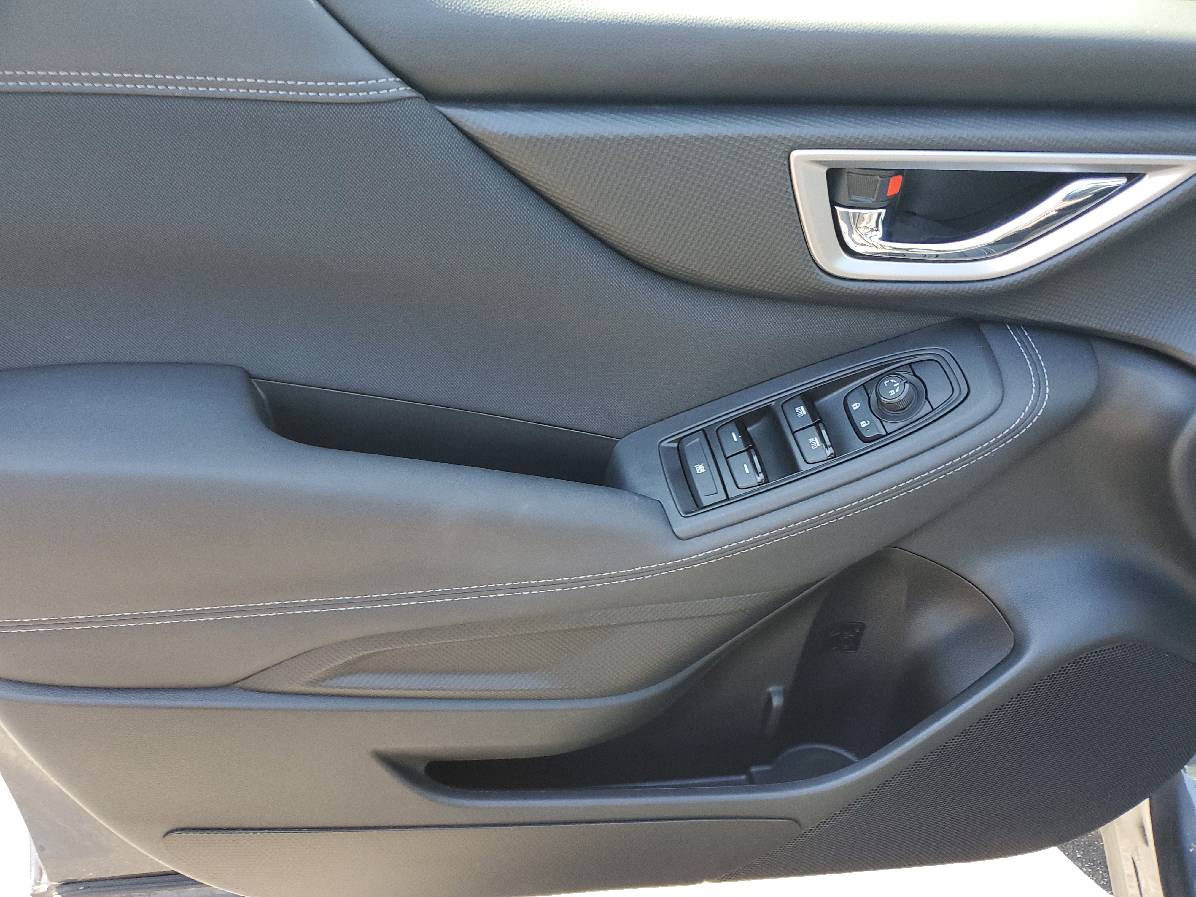 Used 2023 Subaru Forester Premium image 16