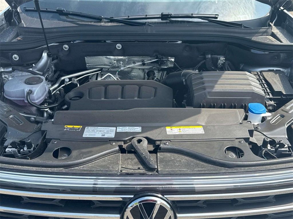 New 2025 Volkswagen Atlas SE image 25