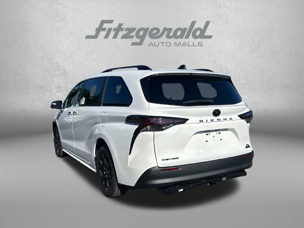 New 2026 Toyota Sienna XLE Woodland Edition AWD/4WD image 6