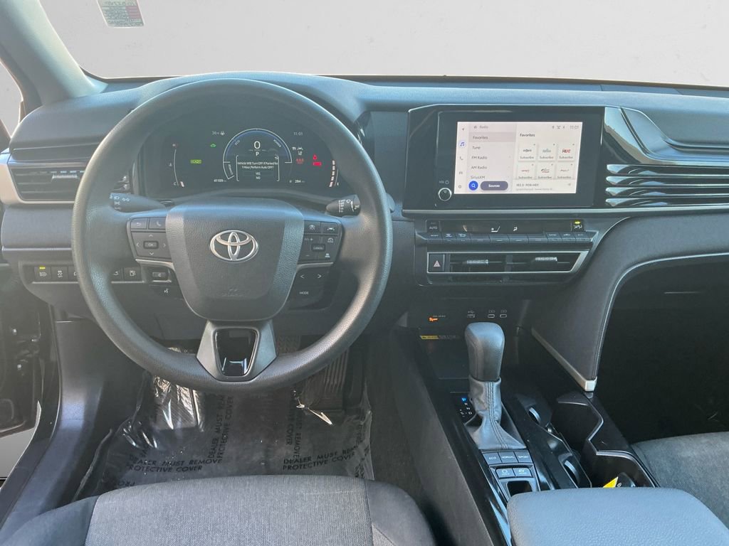 Used 2025 Toyota Camry LE FWD image 10