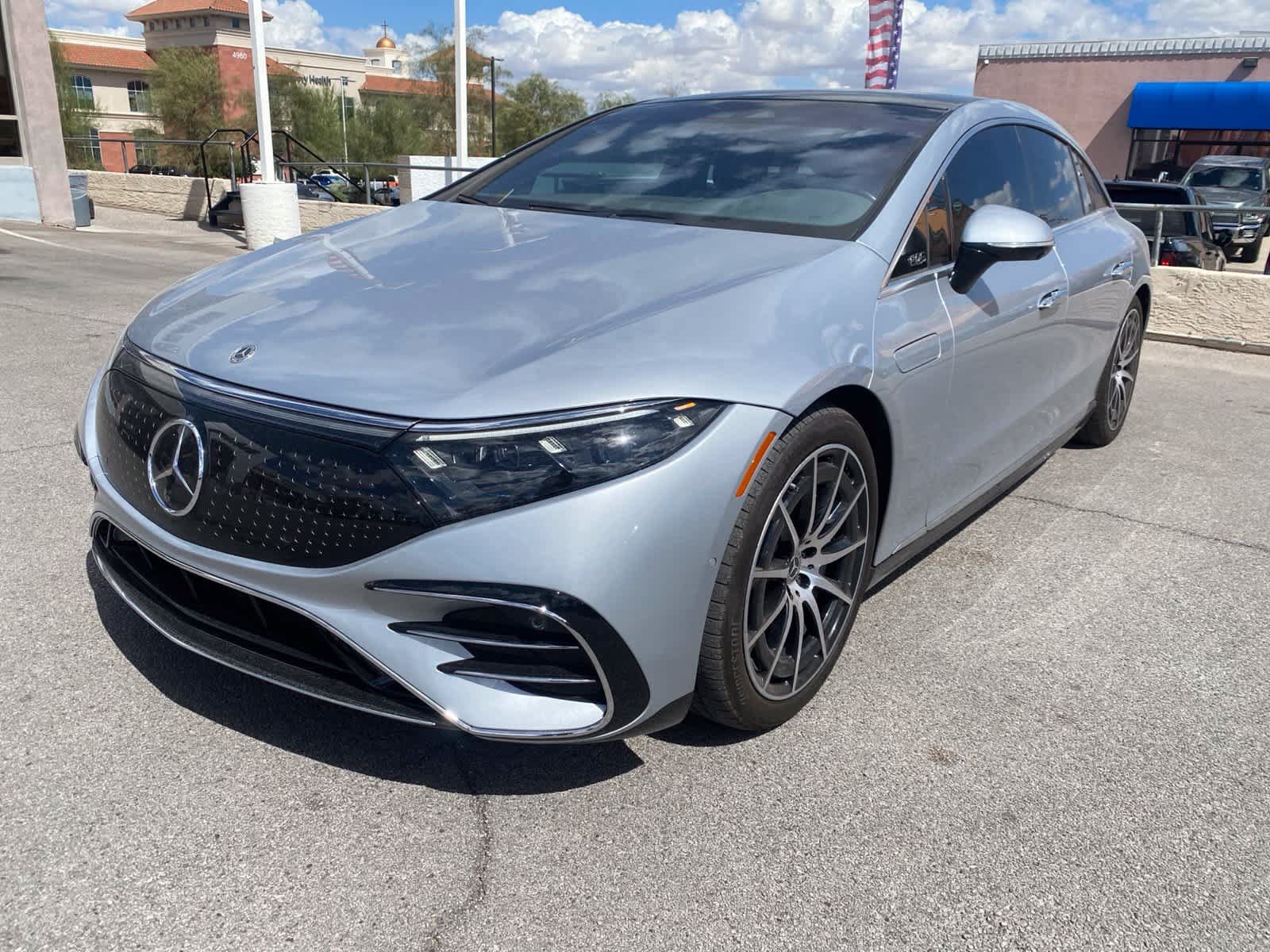 Used 2023 Mercedes-Benz EQS 580 4MATIC Sedan image 1