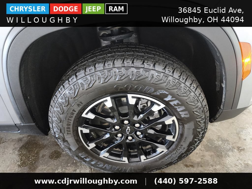 Used 2025 Chevrolet Traverse Z71 AWD/4WD image 43