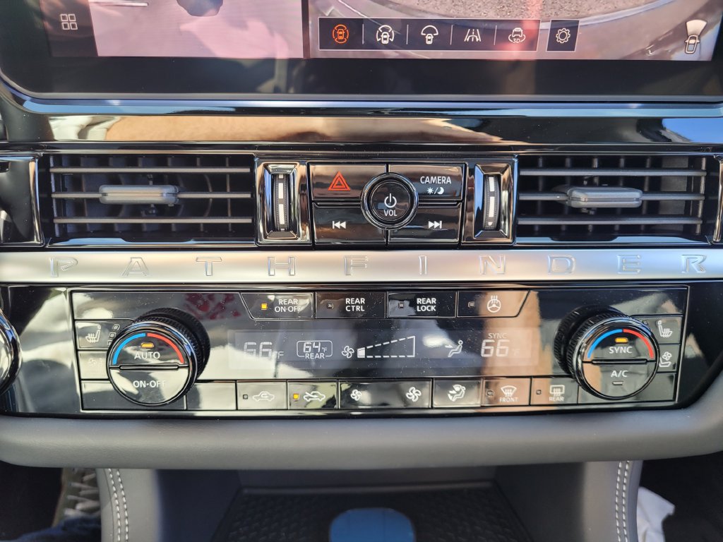 New 2026 Nissan Pathfinder Platinum AWD/4WD image 26