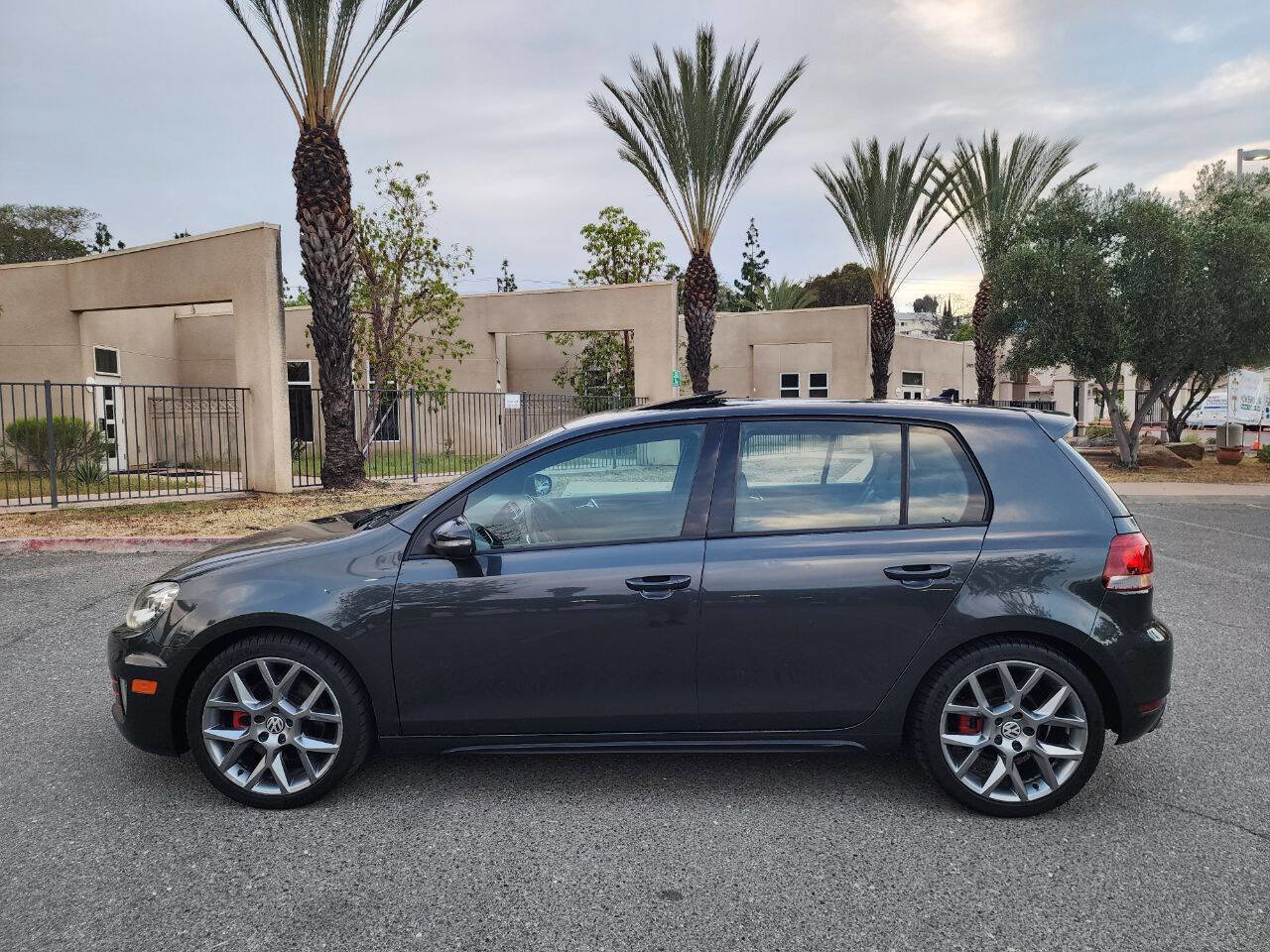 Used 2013 Volkswagen GTI Driver's Edition FWD image 4