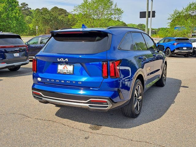 Used 2022 Kia Sorento S w/ Panoramic Sunroof Package FWD image 5