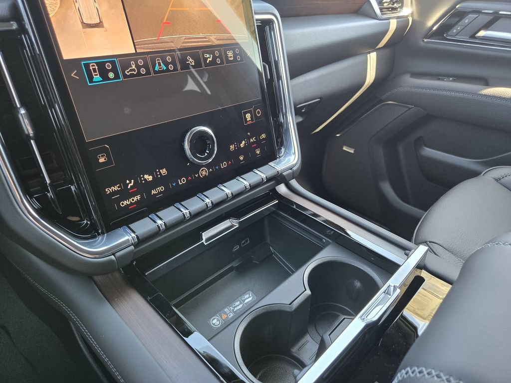 New 2026 GMC Yukon XL Denali w/ Denali Reserve Package AWD/4WD image 14