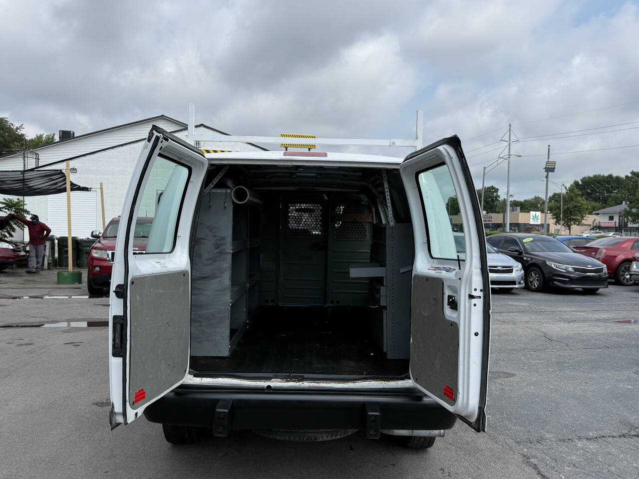 Used 2011 Ford E-250 and Econoline 250 w/ PWR Group RWD image 14