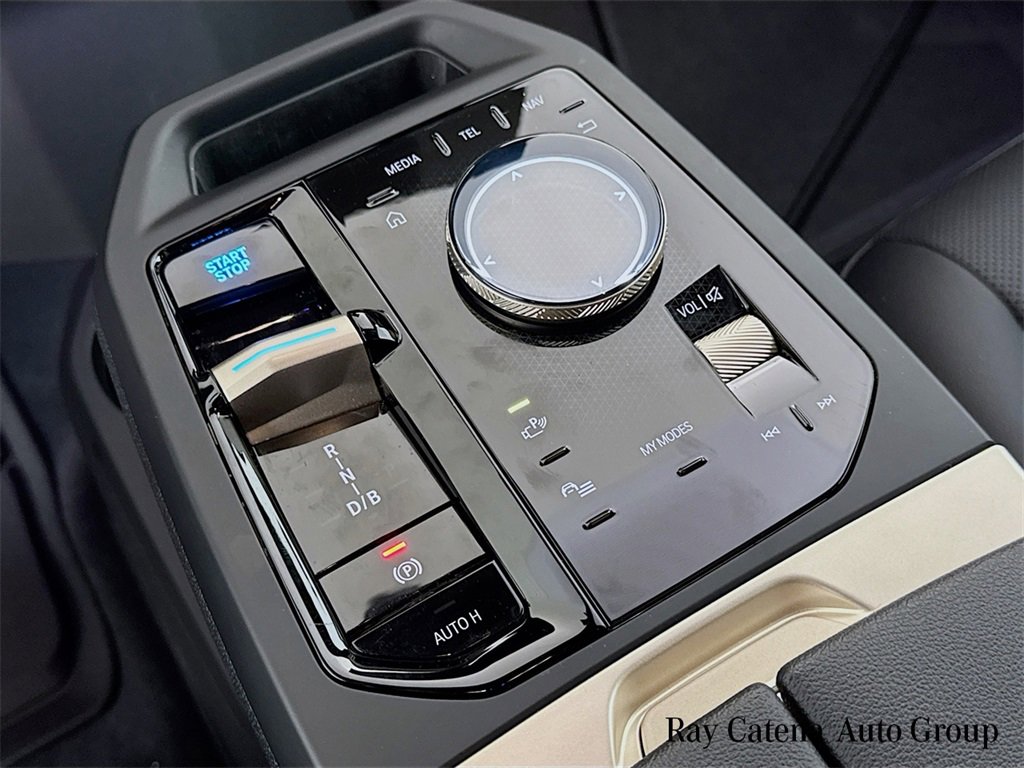 Used 2025 BMW iX xDrive50 w/ Premium Package image 17