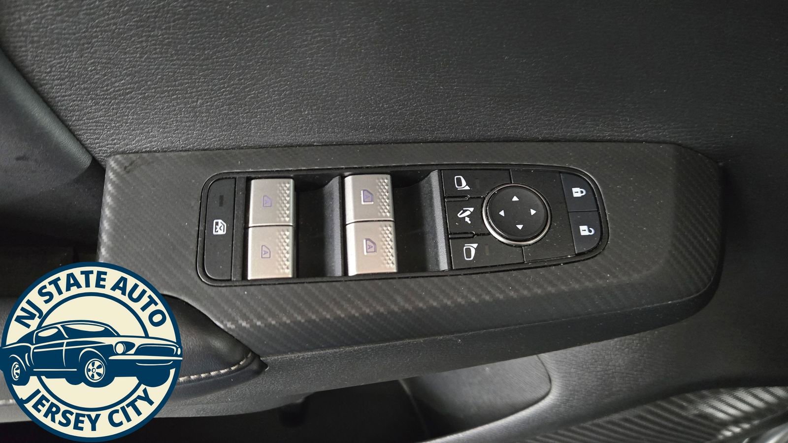 Used 2023 Mitsubishi Outlander SE image 21