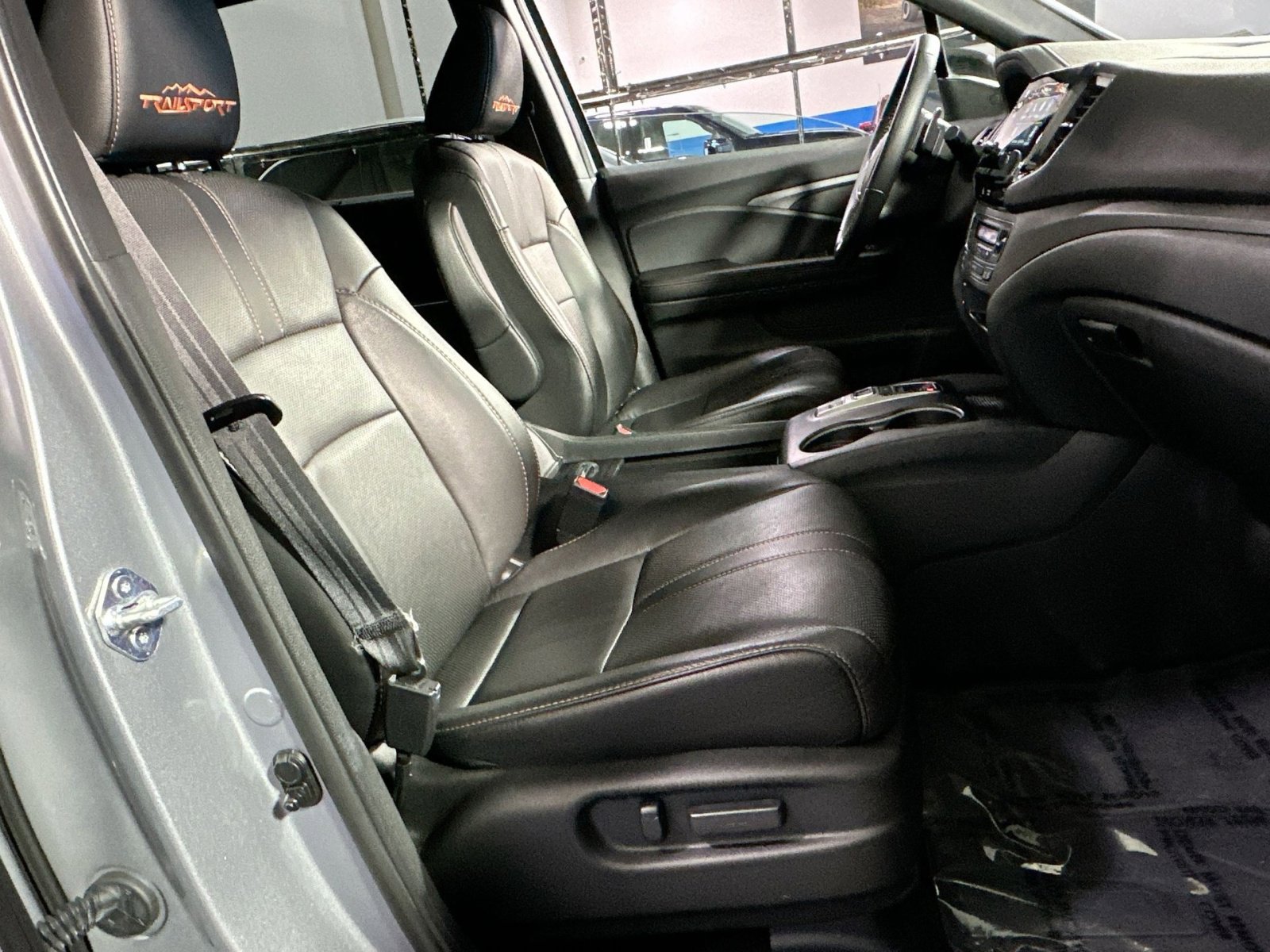 Used 2022 Honda Passport TrailSport image 34