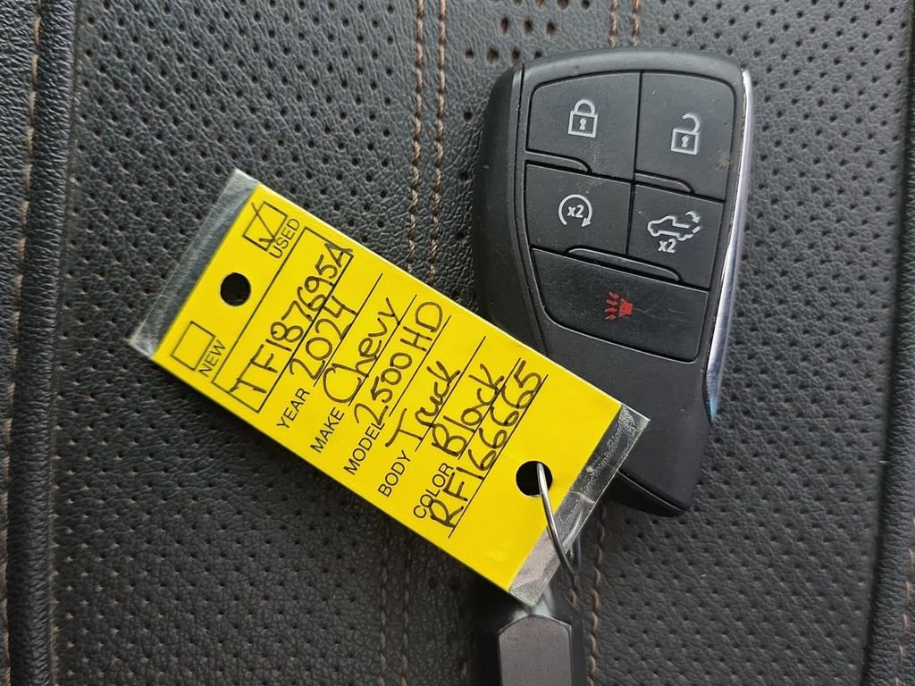 Used 2024 Chevrolet Silverado 3500 High Country w/ High Country Premium Package image 22