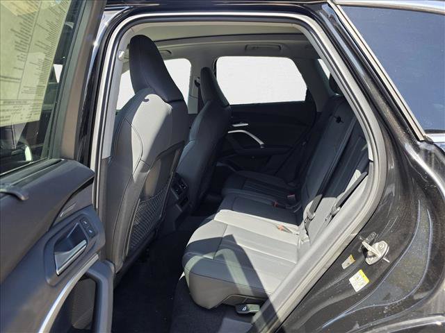 New 2025 Audi Q5 Premium w/ Premium Plus AWD/4WD image 17