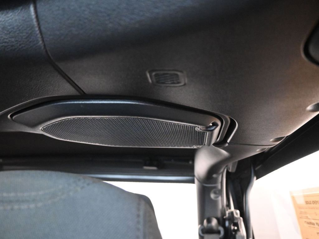 Used 2020 Jeep Wrangler Sport image 12