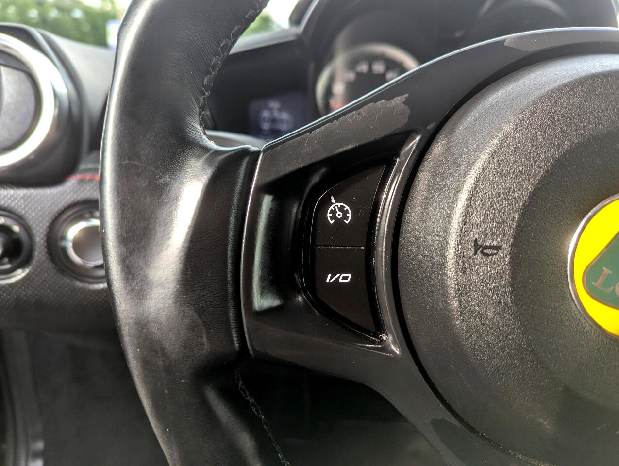 Used 2021 Lotus Evora image 17