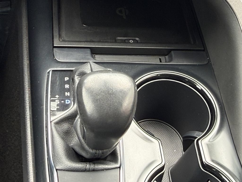 Used 2020 Toyota Camry SE w/ Audio Package AWD/4WD image 18