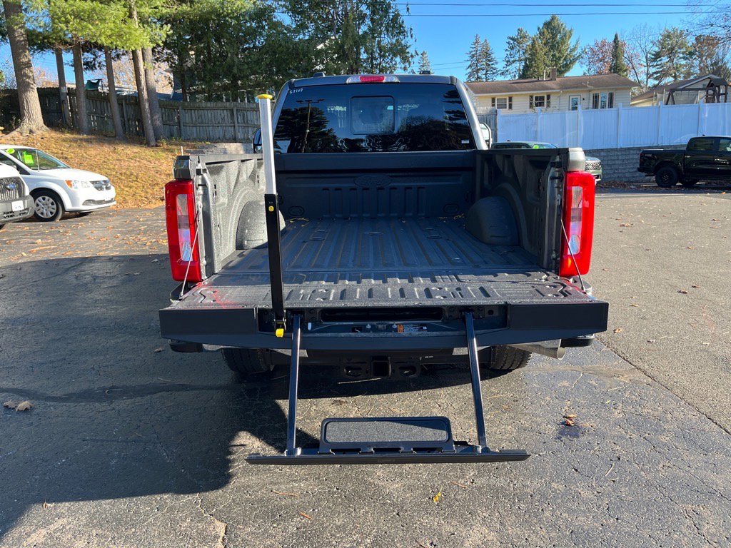 New 2026 Ford F350 XLT image 8