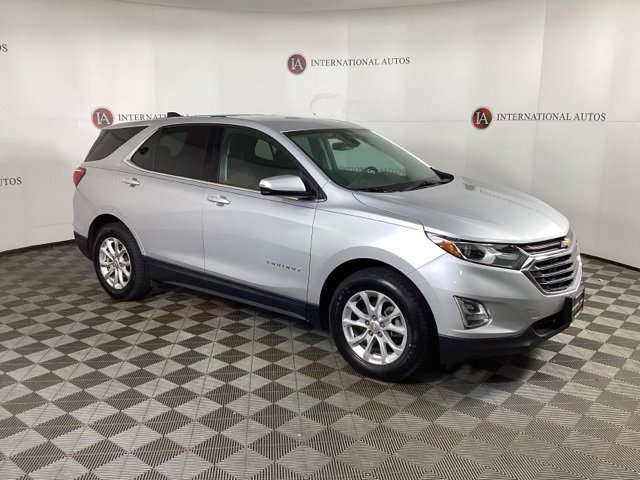 Used 2019 Chevrolet Equinox LT w/ Driver Convenience Package image 3