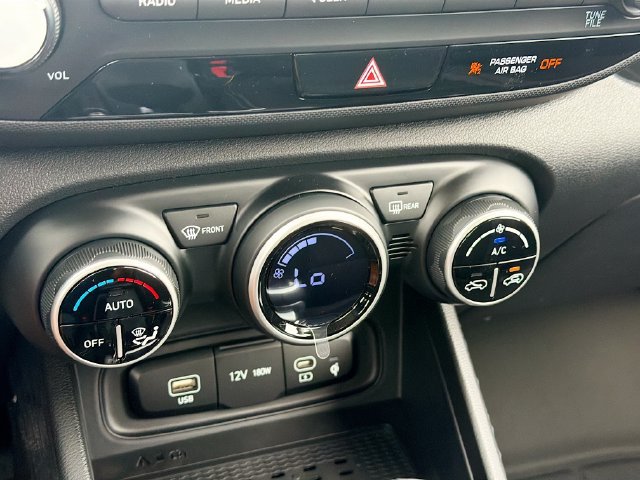 New 2026 Hyundai Venue SEL FWD image 15