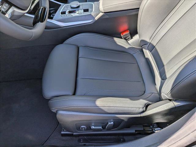 Used 2026 BMW 330i Sedan w/ Premium Package RWD image 4