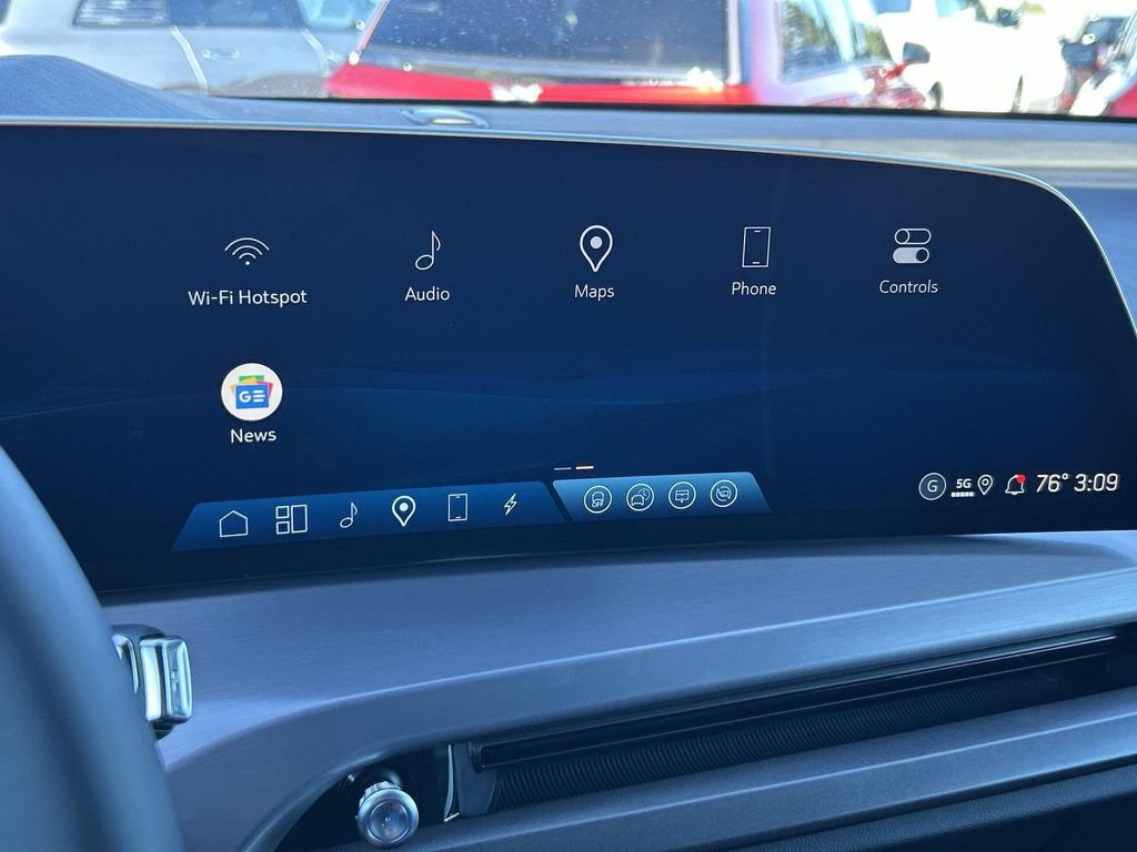 New 2026 Cadillac Vistiq Platinum image 17