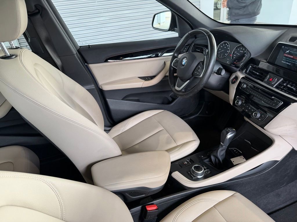 Used 2018 BMW X1 xDrive28i w/ Convenience Package image 11