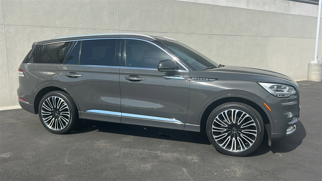 Used 2023 Lincoln Aviator Black Label image 3