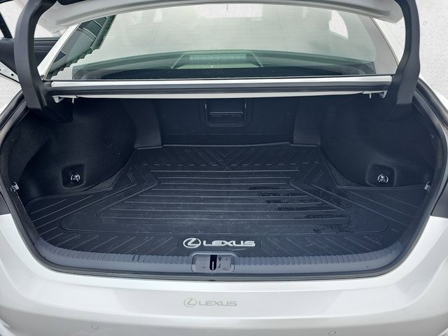 Certified 2024 Lexus ES 350 Ultra Luxury w/ Accessory Package (Z2) image 12