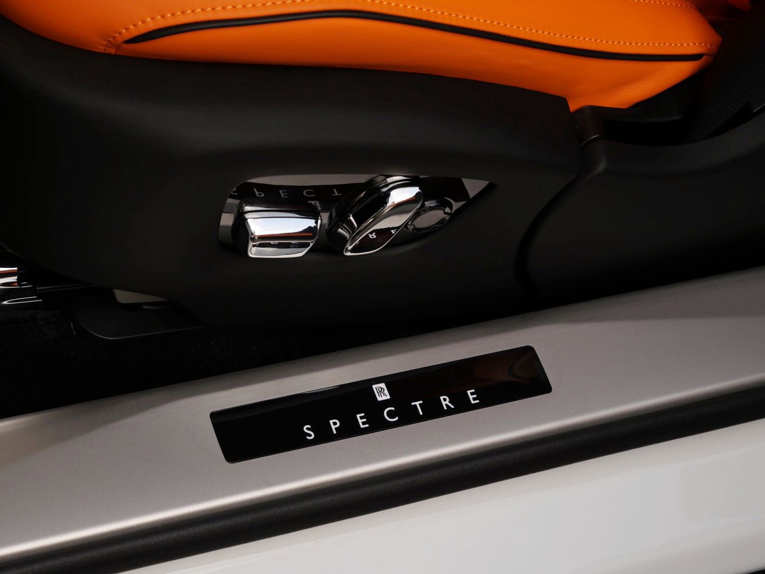 Certified 2024 Rolls-Royce Spectre image 9