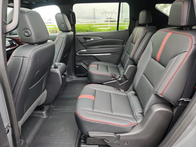 New 2027 Chevrolet Traverse RS w/ LPO, Floor Liner Package FWD image 15