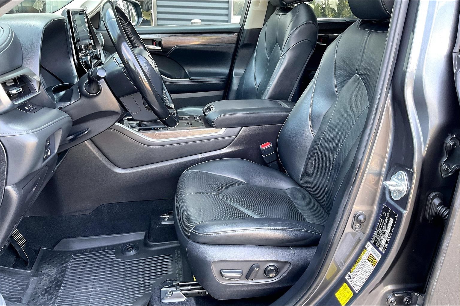 Used 2021 Toyota Highlander Limited AWD/4WD image 21