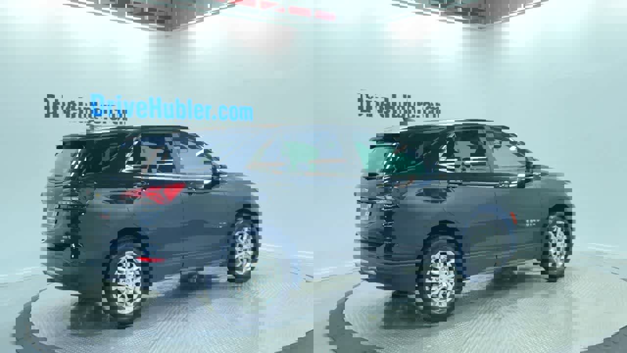 Used 2023 Chevrolet Equinox LT image 3